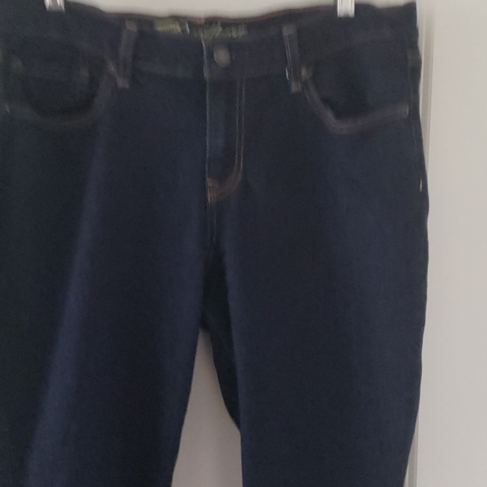 Jeans - Picture 2 of 3